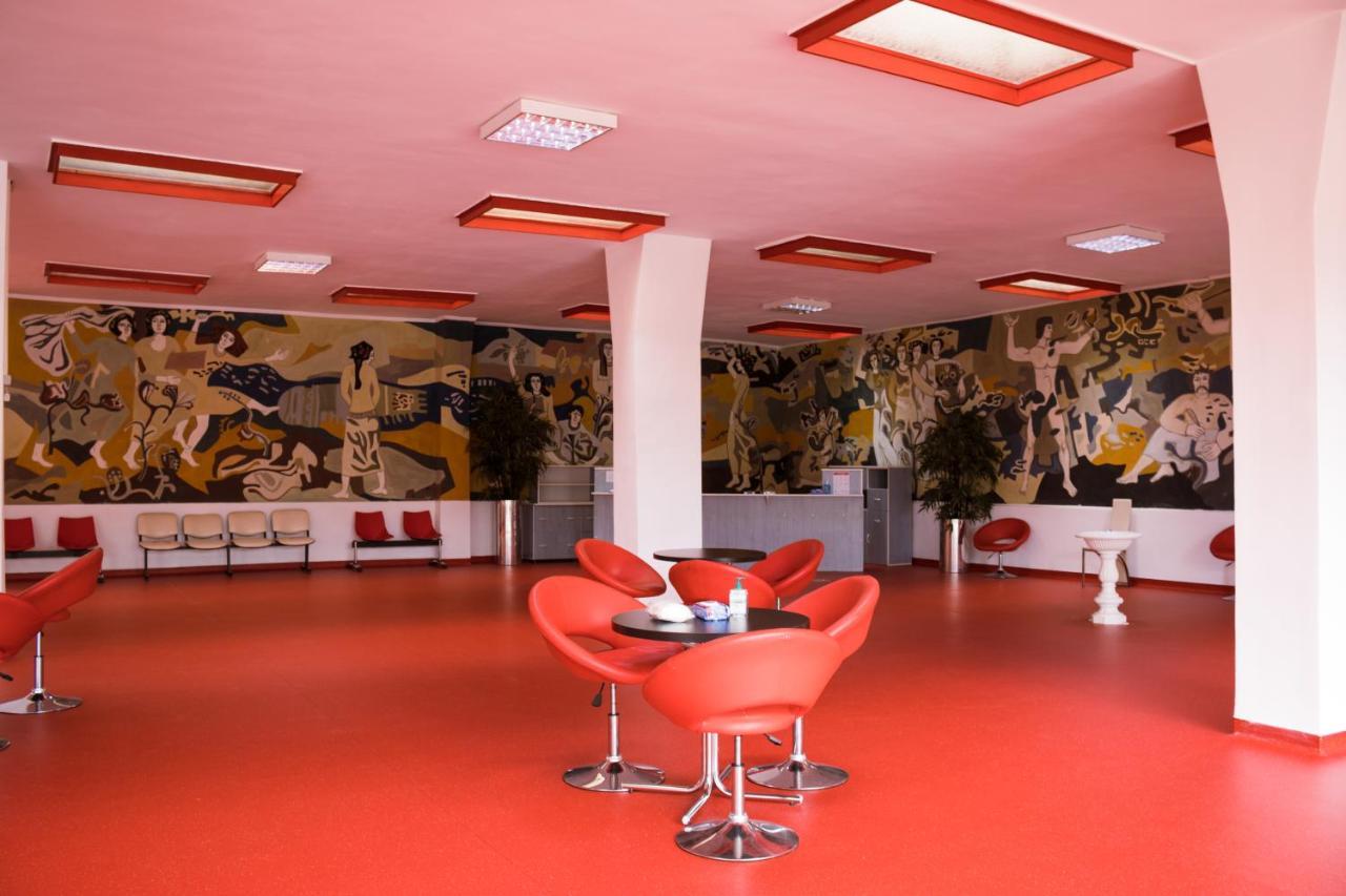 Complex Balnear Cerbul Hotel Ковасна Екстериор снимка