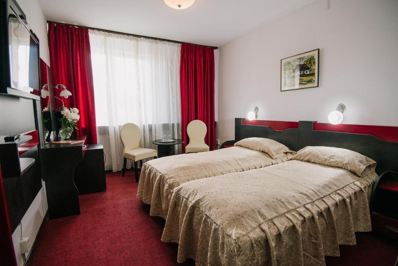 Complex Balnear Cerbul Hotel Ковасна Екстериор снимка