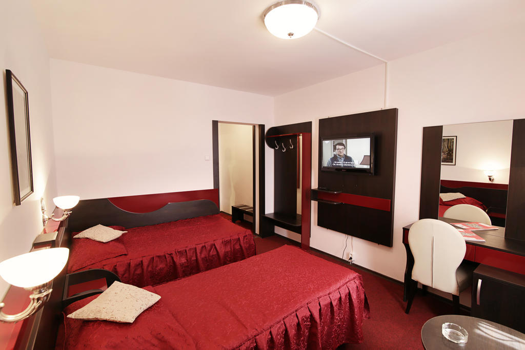 Complex Balnear Cerbul Hotel Ковасна Стая снимка
