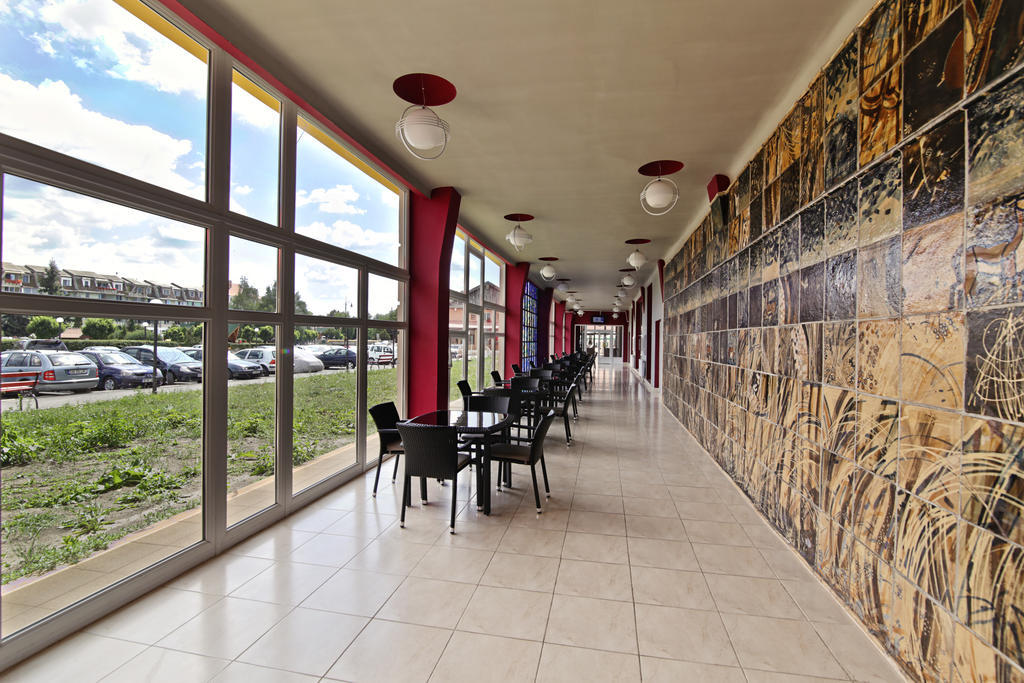 Complex Balnear Cerbul Hotel Ковасна Екстериор снимка
